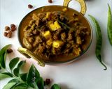A picture of step 18 of Kerala kadala curry.