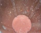 Foto langkah ke 3 dari resep Jus Stroberi Kurma.