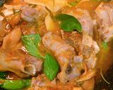 รูปขั้นตอนการทำที่ 2 ของ ผัดเผ็ดซี่โครงหน่อไม้ดอง🍖🌶 style by barbie👩🏼🍳