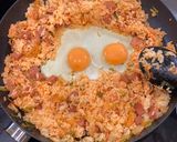 Foto langkah ke 4 dari resep Kimchi Bokkeumbap/ Kimchi Fried Rice.