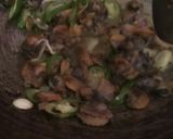 Foto langkah ke 3 dari resep Tumis Kerang Kacang Panjang & Bunga Turi.