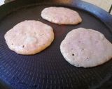Málnás túrós mini palacsinta recept fázis 2 fotója