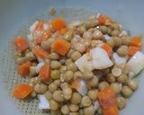 Foto del paso 1 de la receta: Mayonesa de ave con lata de jardinera