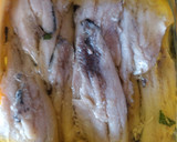 Foto del paso 9 de la receta: Sardinas marinadas acompañadas de cereza y queso