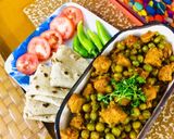 A picture of step 4 of Soya chunks & green peas masala curry (vegan soya chunks& mutter masala).