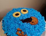 A picture of step 6 of Monster cookies cake.