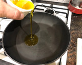 Foto del paso 1 de la receta: Bacalao y merluza con tomate ensayando para Semana Santa
