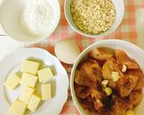 Hình bước làm 1 của món Gà nhồi phô mai