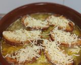 Foto del paso 5 de la receta: Sopa de cebolla 🥄🧅