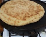 Une image de l'étape 3 de Thamthout n ttadjine(galette sur poêle en terre ou en fonte).