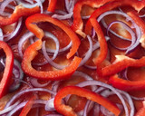 Foto del paso 4 de la receta: Hojaldre de verduritas en rojo