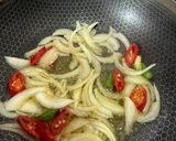 Gambar langkah 3 resipi 👩‍🍳Ikan Tenggiri Goreng Daun Kesum.