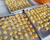 Foto langkah ke 3 dari resep Almond Pastry.