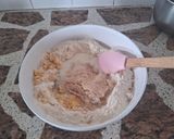Foto del paso 2 de la receta: Pancitos dulces con frutas glaseadas y pasas de uva con ciruelas pasas