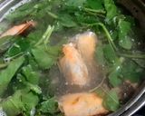 Hình bước làm 2 của món Canh rau dền cơm nấu đầu tôm