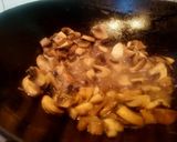 मलाईदार मशरूम सूप (malaidar mushroom soup recipe in Hindi) रेसिपी चरण 3 फोटो