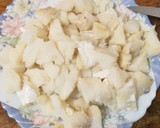 Foto del paso 5 de la receta: Tortilla de bacalao con pimiento rojo y alcachofas