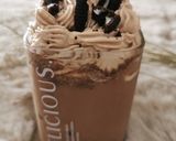 Foto langkah ke 2 dari resep Mocha Cookie Crumble Frappuccino.