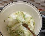 Foto langkah ke 3 dari resep Kimchi jjigae (sup kimchi) by irre_desirre.