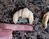 Foto del paso 7 de la receta: Ricas medialunas para el mate!!!