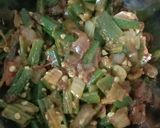 A picture of step 5 of Bhindi Fry.