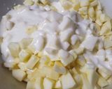 A picture of step 8 of Vegetables cream salad.