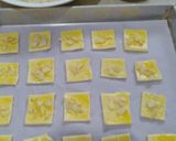 Foto langkah ke 2 dari resep Puff pastry Almond cookies.