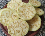 Foto del paso 1 de la receta: Berenjenas al Escabeche