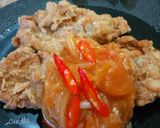 Foto langkah ke 10 dari resep Kulit Ayam Crispy Siram Saus.