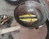 A picture of step 3 of Reba fish fry.