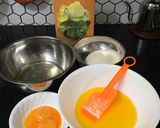 Foto langkah ke 1 dari resep Gluten free Vanilla Cupcakes (tanpa baking soda, baking powder).