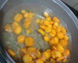 Foto langkah ke 2 dari resep Sayur bayam kuah bening wortel simple enak.