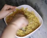 A picture of step 4 of Aloo magical pakora.
