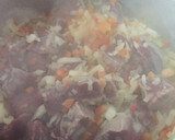 Foto del paso 1 de la receta: Estofado de carne y chorizos