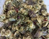 Foto del paso 5 de la receta: Orecchiette con chalotas, tomate, calabacín y pesto de albahaca