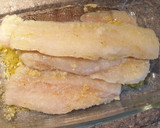 Foto del paso 1 de la receta: Merluza al ajo con topping de gulas