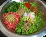 ब्रोकोली गाजर मटर टिक्की (Broccoli Gajar Matar Tikki ki recipe in hindi) रेसिपी चरण 3 फोटो