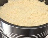 صورة لخطوة 3 من وصفة طعام بلحم وتفاية وزبيب🍚