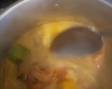 A picture of step 4 of Crawfish soup.