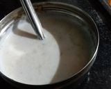 A picture of step 2 of Eggless banana pancake.