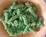 Foto del passaggio 6 della ricetta Fusilli al pesto di piselli