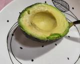 Foto del paso 1 de la receta: Tostas con aguacate, queso y mermelada de naranja
