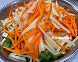 A picture of step 10 of Chinese-Style Spicy Cold Vegetable Salad.
