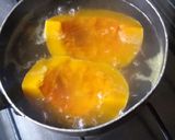 Foto del paso 1 de la receta: Calabacín relleno vegetariano con zanahorias salteadas