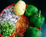 உருளைகிழங்கு மசாலா ஸ்டப்ட் குடை மிளகாய் பஜ்ஜி(stuffed capsicum bajji recipe in tamil) ரெசிபி ஸ்டேப் 1 புகைப்படம்