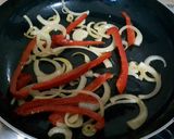 Foto langkah ke 2 dari resep Bistik Ayam Saus Inggris.