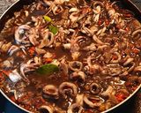 Foto langkah ke 3 dari resep Cumi Tinta Hitam Pedas.