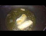 A picture of step 4 of Chicken bread roll.