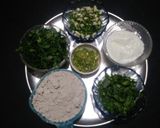 A picture of step 1 of Bajra garlic pancake.