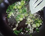 Foto langkah ke 2 dari resep Nasi Telur Kecap.